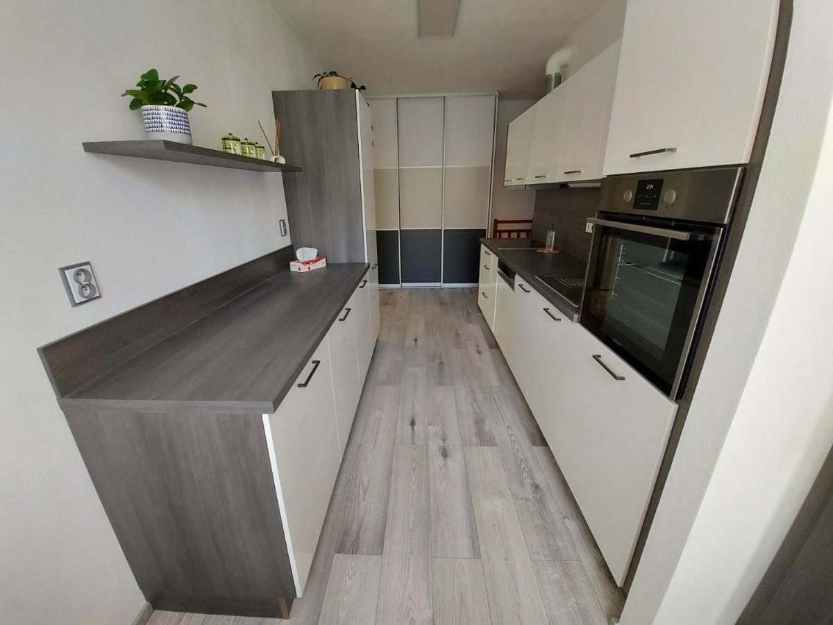 Apartman Eva - Plne Vybaveny Byt - Tyn Nad Vltavou Luaran gambar